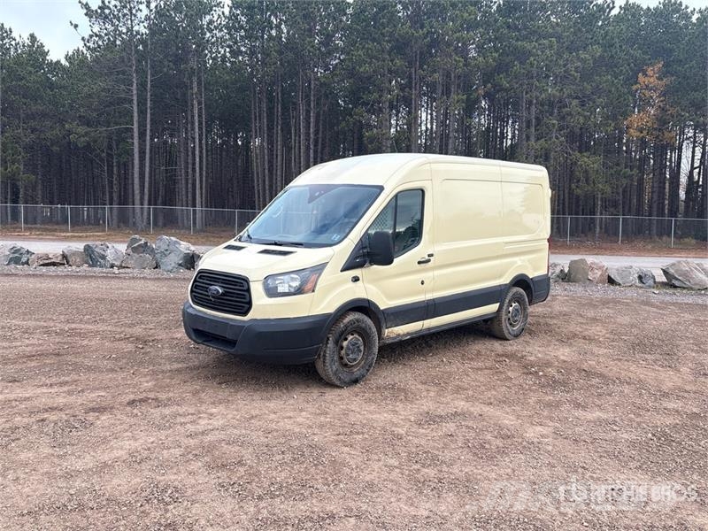 Ford Transit 250 Cargo Van Dodávky