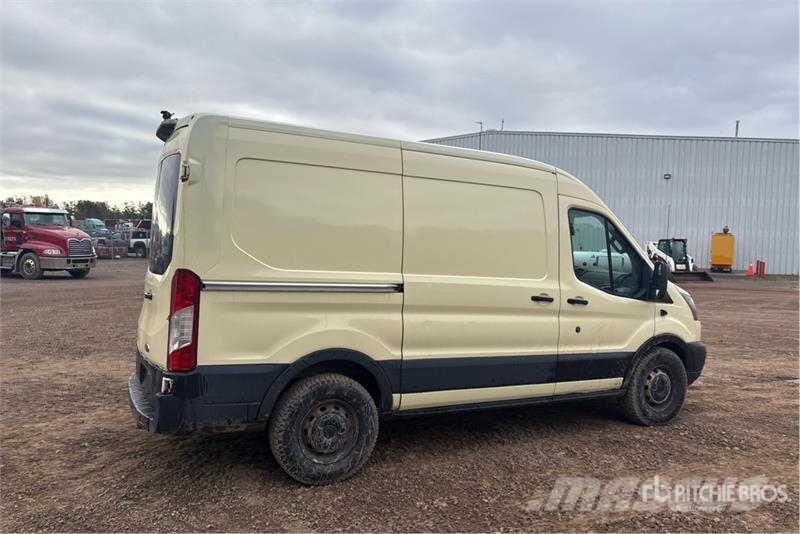 Ford Transit 250 Cargo Van Dodávky