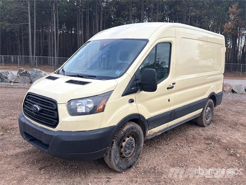 Ford Transit 250 Cargo Van Dodávky