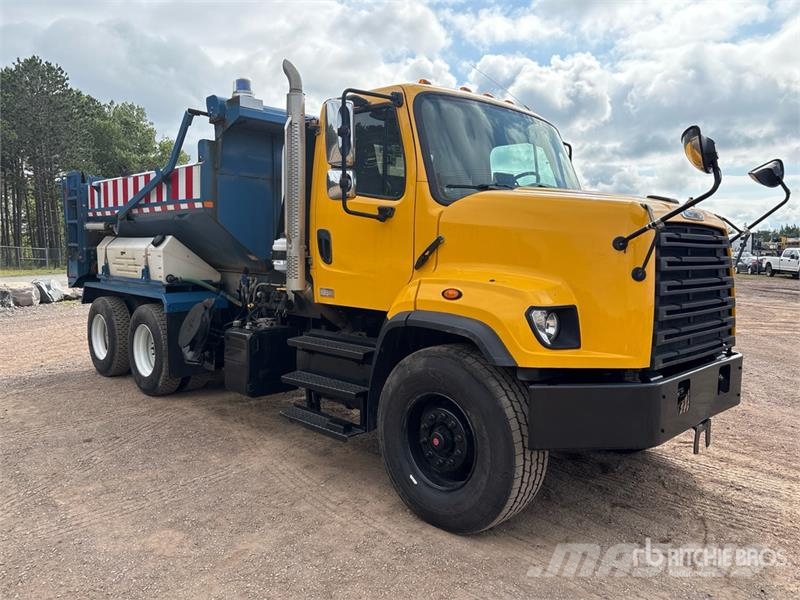 Freightliner 108SD 6x4 Spreader Truck Forsvar/Miljø