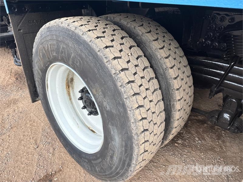 Freightliner 108SD 6x4 Spreader Truck Forsvar/Miljø