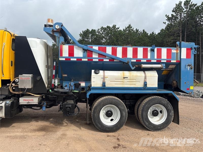 Freightliner 108SD 6x4 Spreader Truck Forsvar/Miljø