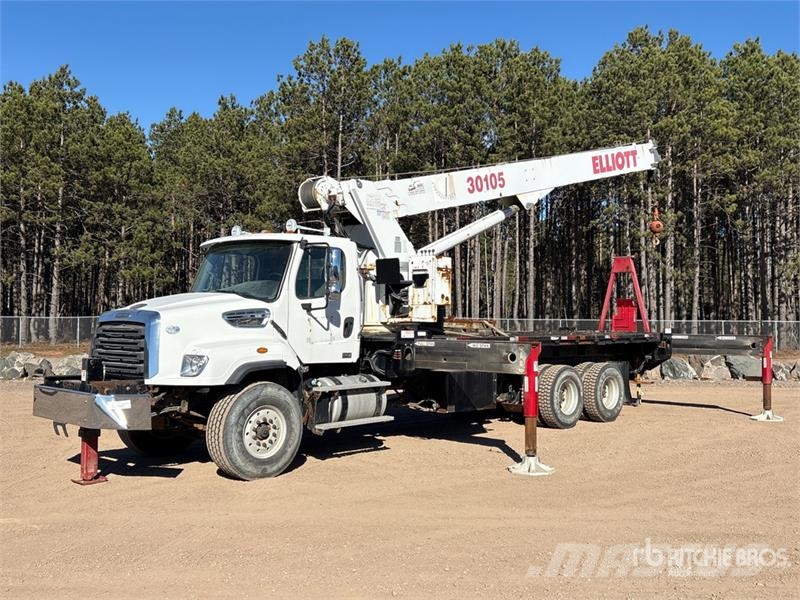 Freightliner 114SD شاحنات الرافعات