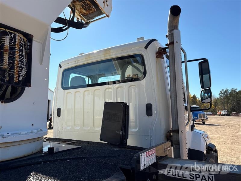 Freightliner 114SD Autojeřáby, hydraulické ruky