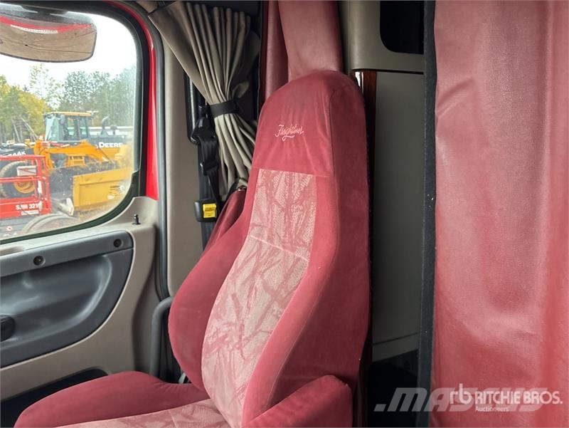 Freightliner Cascadia 125 Trekkers