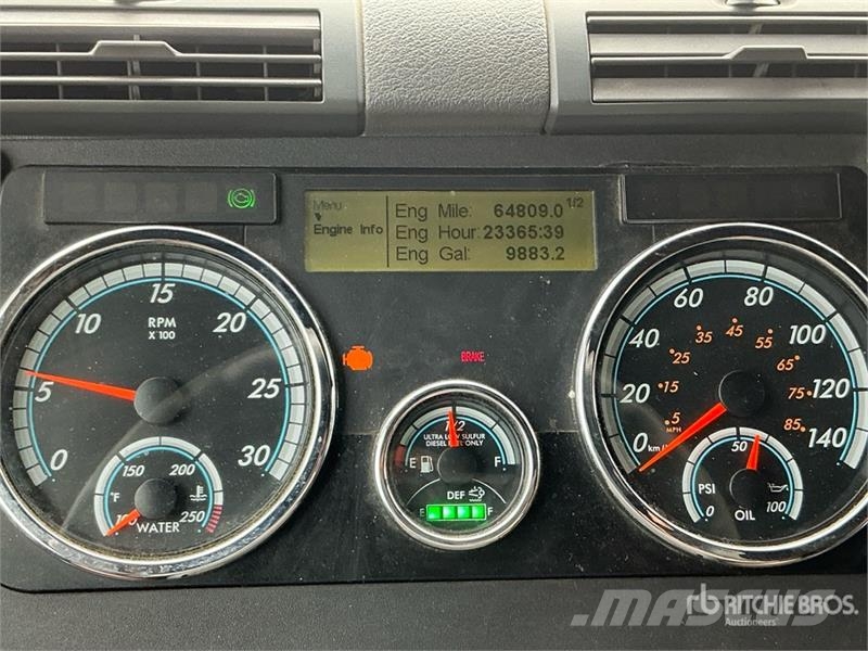 Freightliner Cascadia 125 6x4 T/A Sleeper Truck Tractor Trekkers
