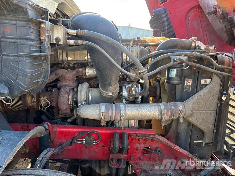 Freightliner Cascadia 125 6x4 T/A Sleeper Truck Tractor Trekkers