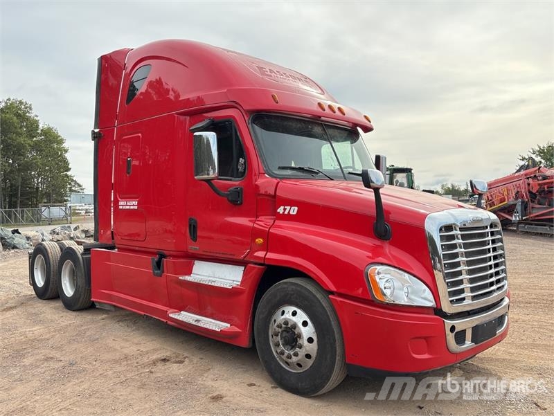 Freightliner Cascadia 125 6x4 T/A Sleeper Truck Tractor 牵引车