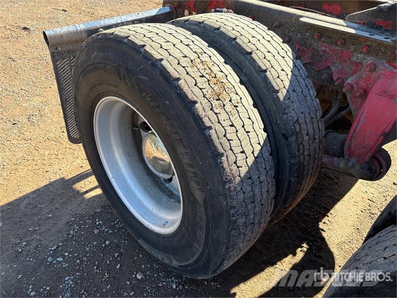 Freightliner Cascadia 125 6x4 T/A Sleeper Truck Tractor Trekkers