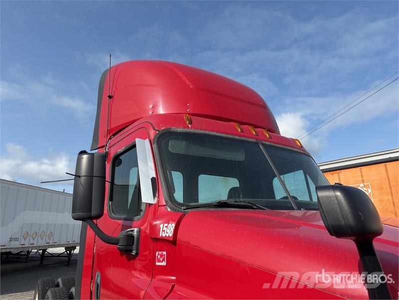 Freightliner Cascadia 125 Sadulveokid
