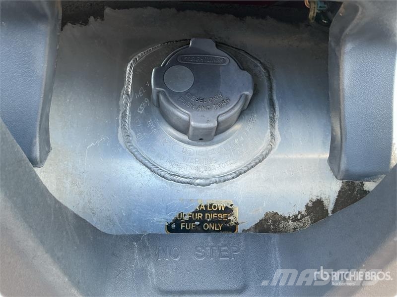 Freightliner Cascadia 126 6x4 T/A Sleeper Truck Tractor Trekkers