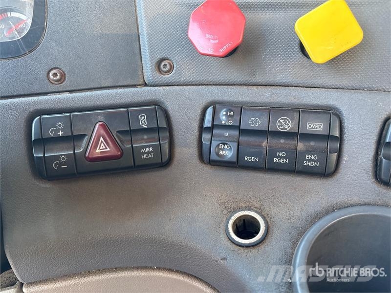 Freightliner Cascadia 125 Седельные тягачи