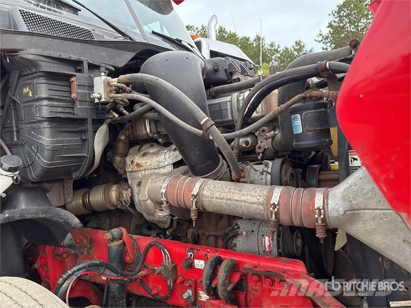 Freightliner Cascadia 125 6x4 T/A Sleeper Truck Tractor 牵引车