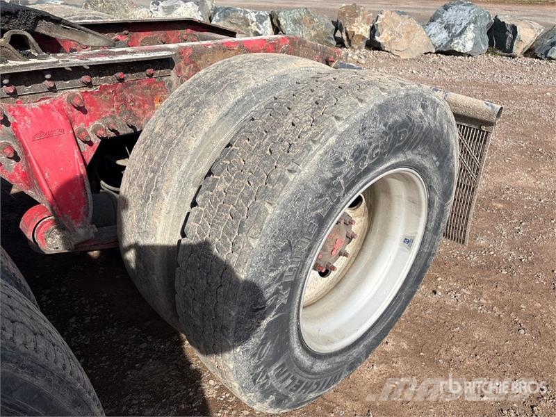 Freightliner Cascadia 125 6x4 T/A Sleeper Truck Tractor Trekkers