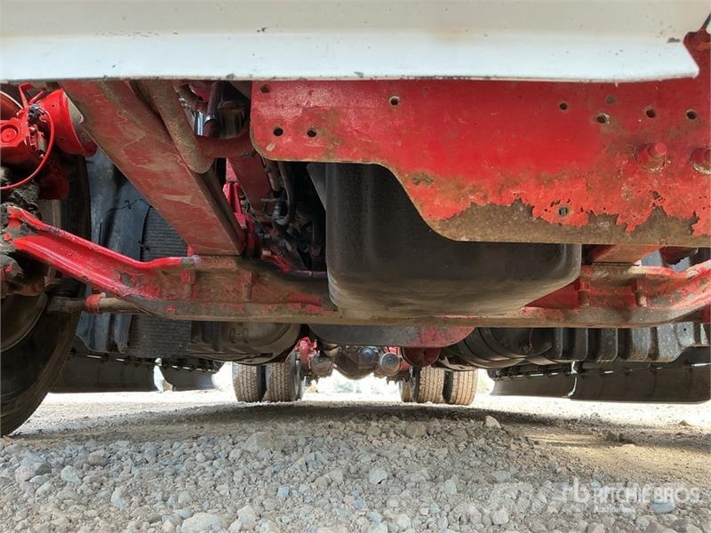Freightliner Cascadia 126 6x4 T/A Sleeper Truck Tractor Trekkers