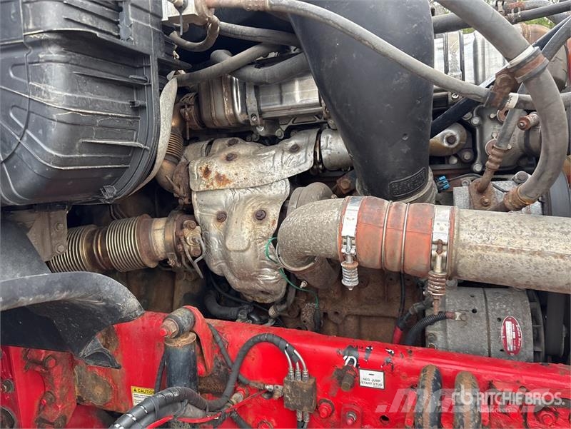 Freightliner Cascadia 125 6x4 T/A Sleeper Truck Tractor 牵引车
