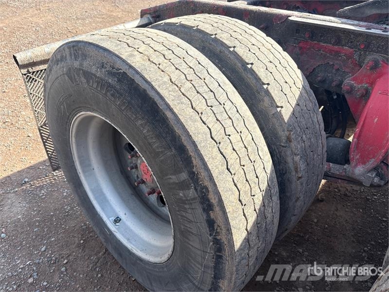 Freightliner Cascadia 125 6x4 T/A Sleeper Truck Tractor Trekkers
