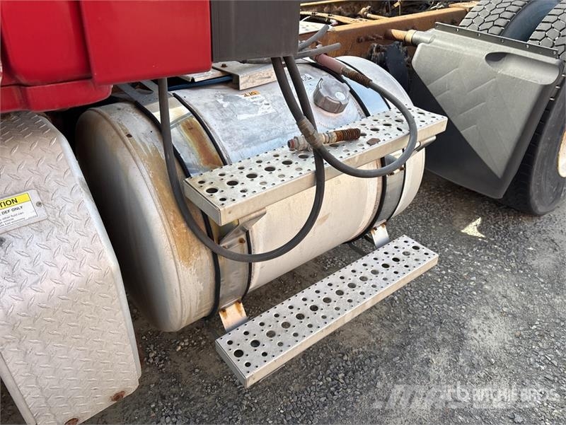 Freightliner Cascadia 125 Sadulveokid