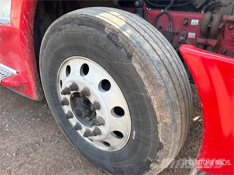 Freightliner Cascadia 125 6x4 T/A Sleeper Truck Tractor Trekkers
