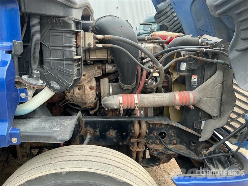 Freightliner Cascadia 125 6x4 T/A Sleeper Truck Tractor Trekkers