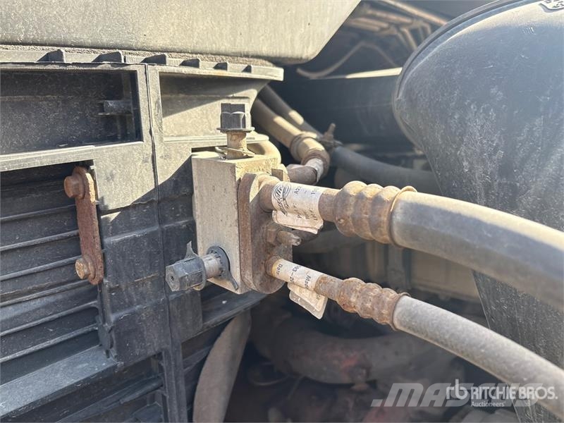 Freightliner Cascadia 125 6x4 T/A Sleeper Truck Tractor Trekkers