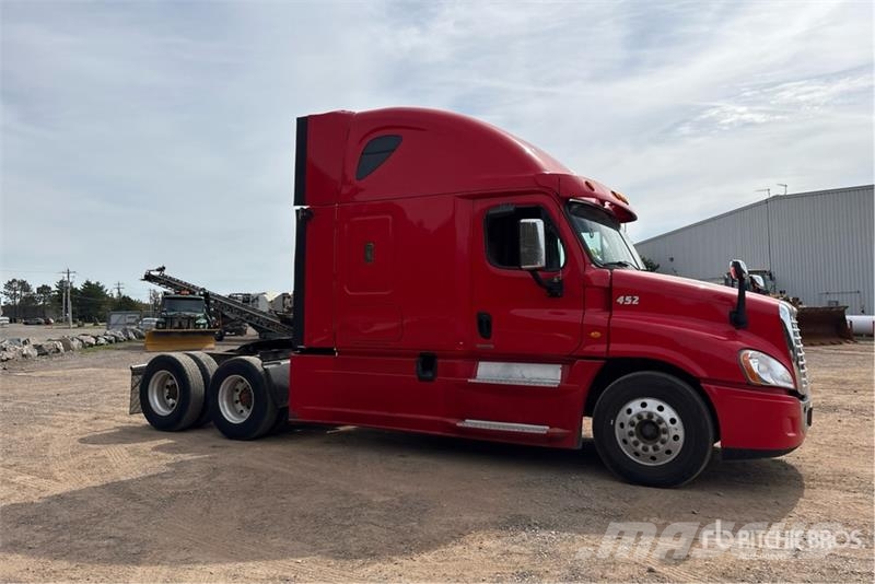 Freightliner Cascadia 125 6x4 T/A Sleeper Truck Tractor Motrici e Trattori Stradali