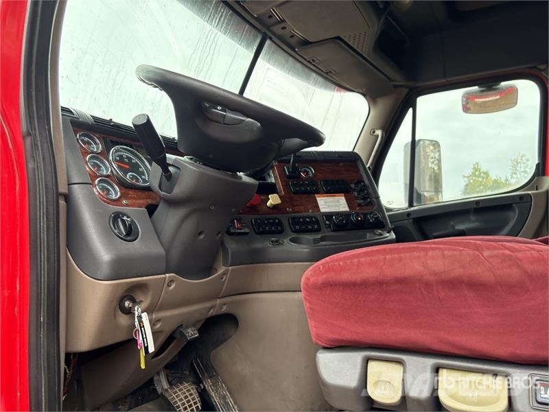 Freightliner Cascadia 125 Trekkers