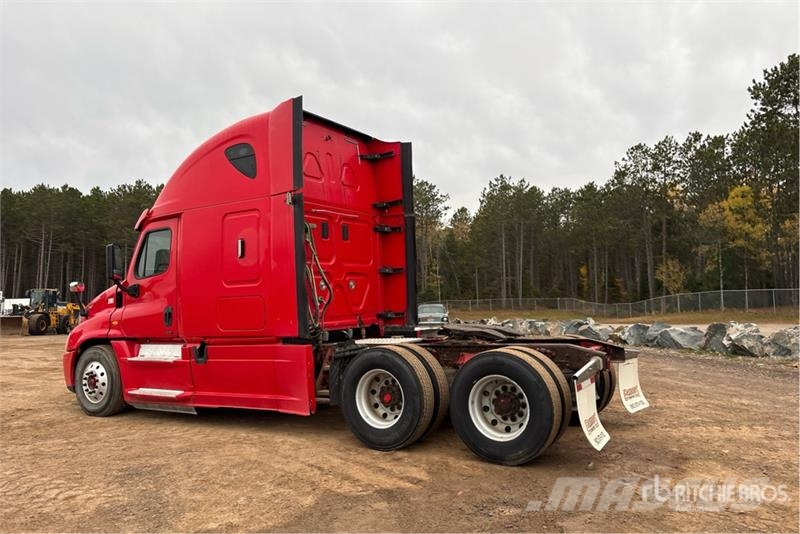 Freightliner Cascadia 125 Trekkers