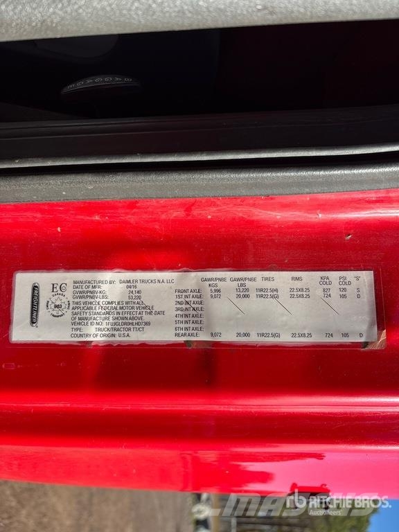 Freightliner Cascadia 125 6x4 T/A Sleeper Truck Tractor Trekkers