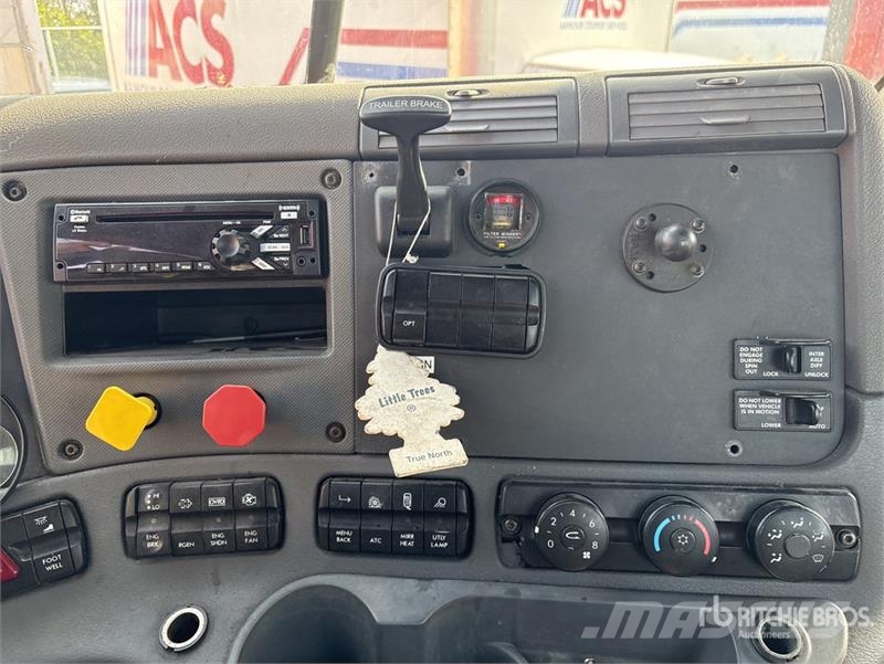 Freightliner Cascadia 125 Sadulveokid