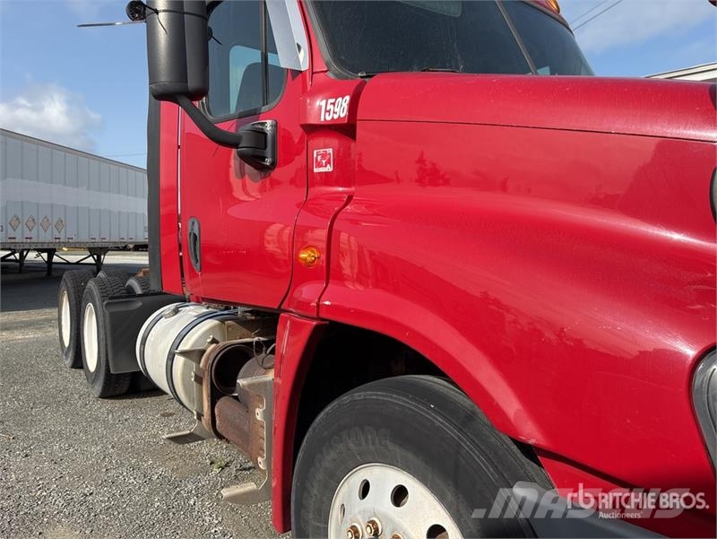 Freightliner Cascadia 125 Sadulveokid