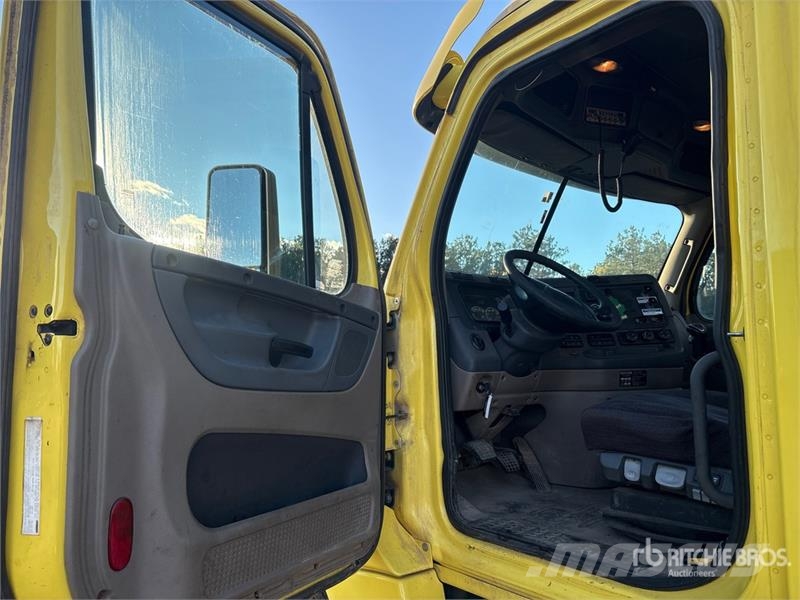 Freightliner Cascadia 125 Седельные тягачи