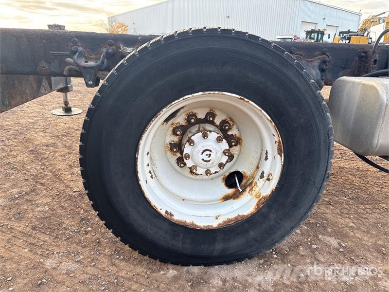 Freightliner lb Straight Boom on Freightliner M2 106 4x2 Boom Kamioni sa kranom