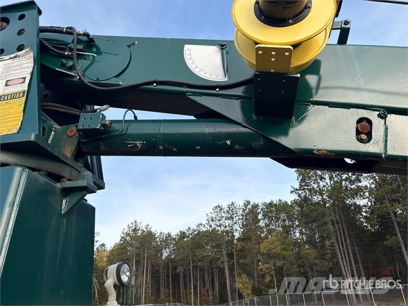 Freightliner lb Straight Boom on Freightliner M2 106 4x2 Boom Kamioni sa kranom