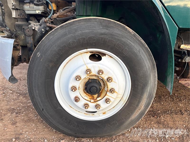 Freightliner lb Straight Boom on Freightliner M2 106 4x2 Boom Kamioni sa kranom
