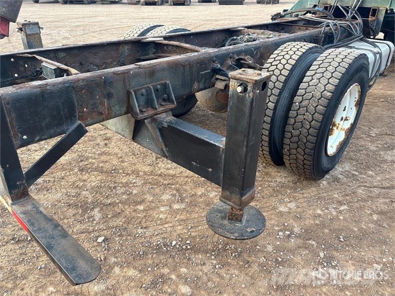 Freightliner lb Straight Boom on Freightliner M2 106 4x2 Boom Kamioni sa kranom