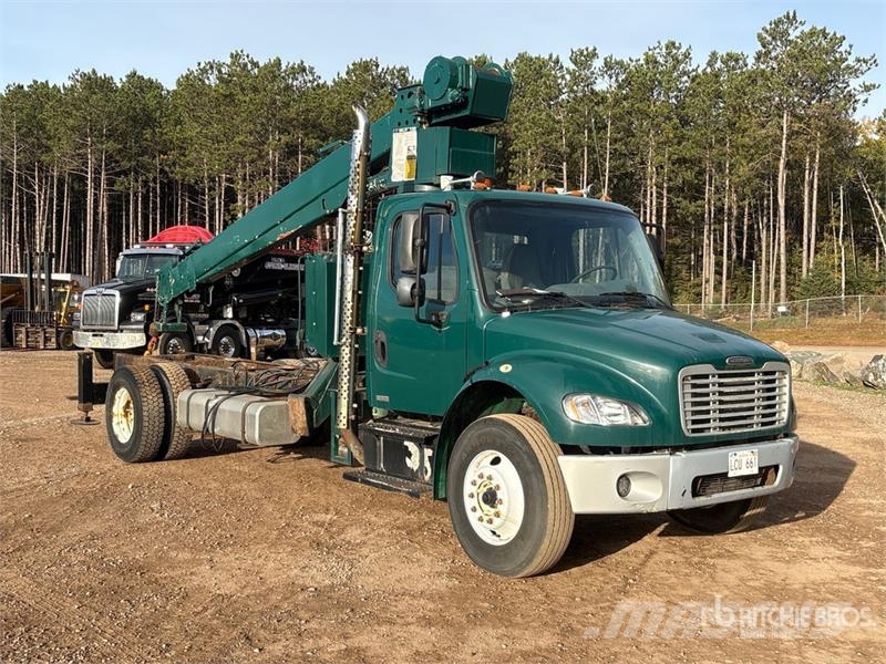 Freightliner lb Straight Boom on Freightliner M2 106 4x2 Boom Kamioni sa kranom