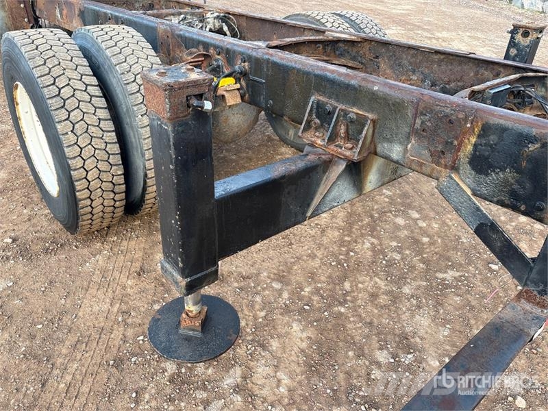 Freightliner lb Straight Boom on Freightliner M2 106 4x2 Boom Kamioni sa kranom