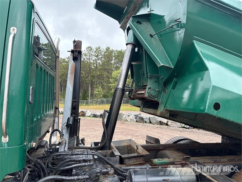 Freightliner M2 106 Kommunalt / generelt kjøretøy