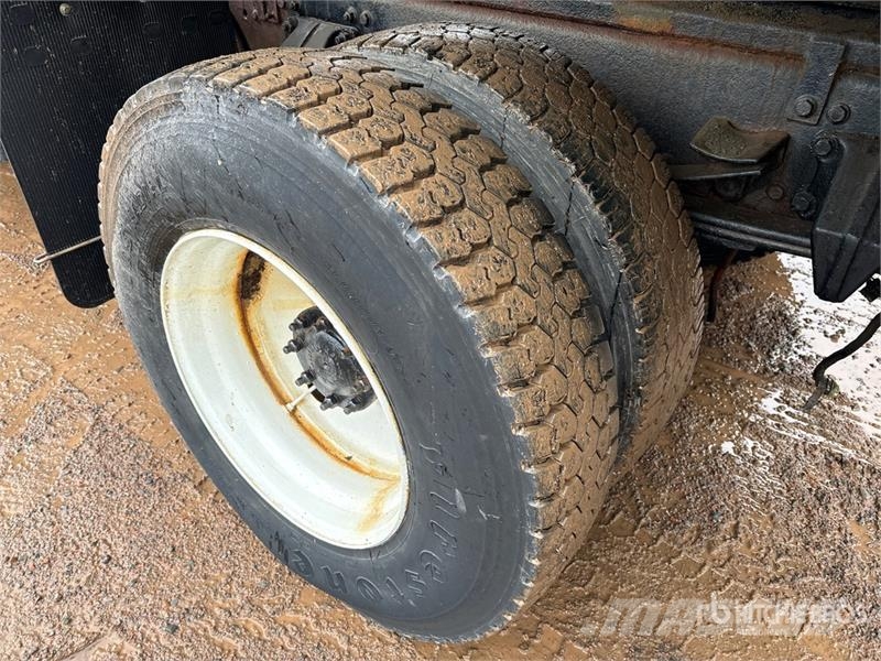 Freightliner M2 106 Kommunalt / generelt kjøretøy