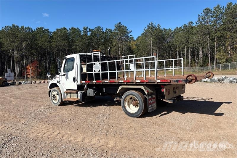 Freightliner M2 106 Camiones polibrazo