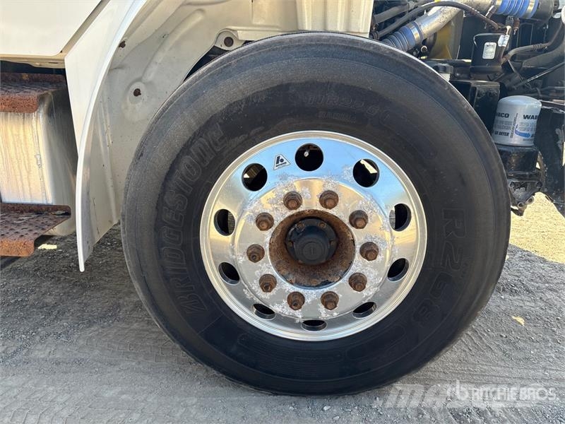 Freightliner M2 106 Cabinas