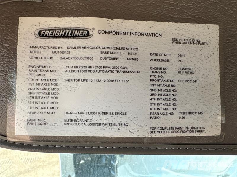 Freightliner M2 106 Cabinas