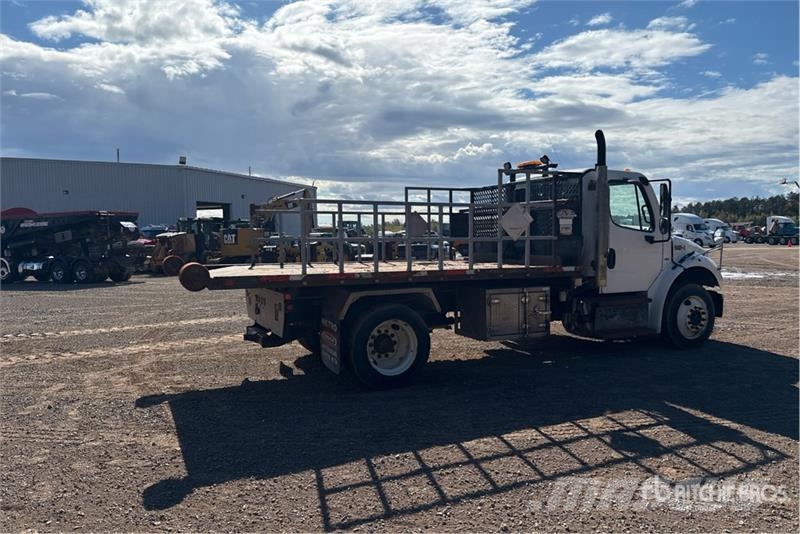 Freightliner M2 106 Camiones polibrazo