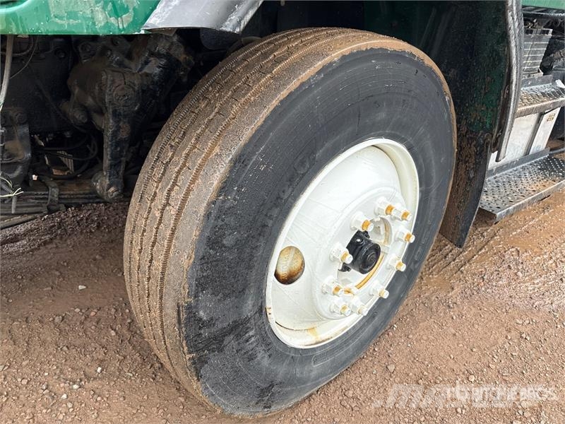 Freightliner M2 106 Kommunalt / generelt kjøretøy