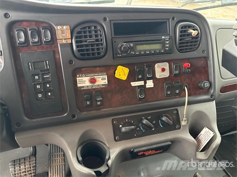 Freightliner M2 106 Kommunalt / generelt kjøretøy