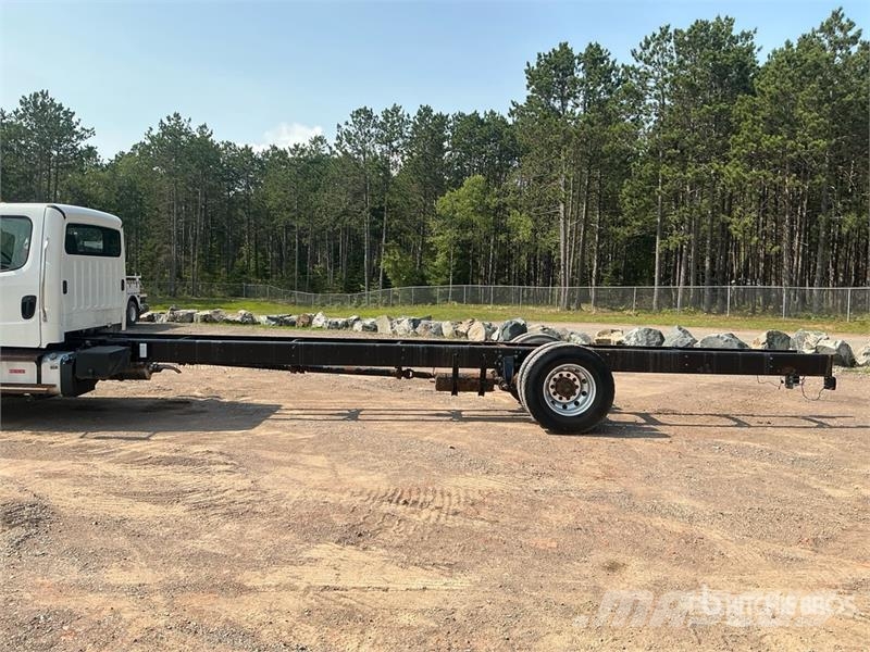 Freightliner M2 106 Cabinas