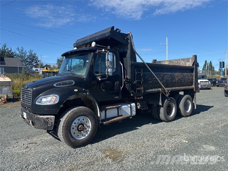 Freightliner M2 106 自卸式货车