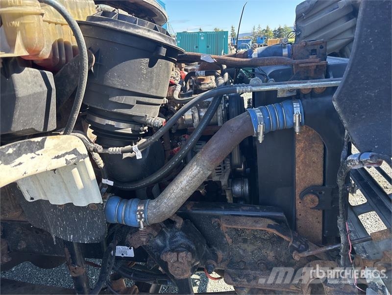Freightliner M2 106 自卸式货车