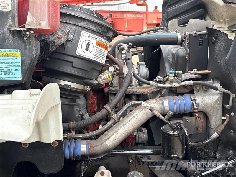 Freightliner M2 106 Kabíny a interiér